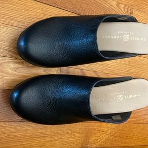 Chinese laundry size 9 black clogs never worn
